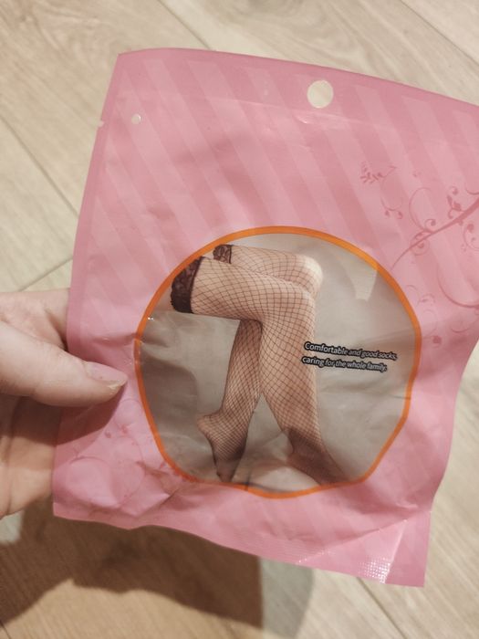 Oryginalne białe pończochy kabaretki z koronką – nowe