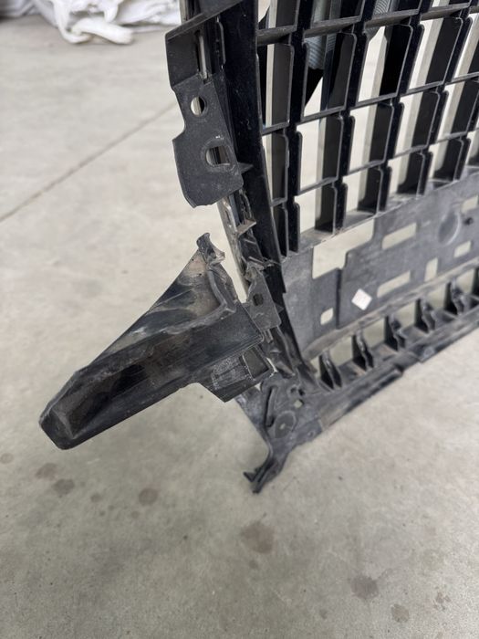 решітка радіатора audi q5 8r s-line 2017