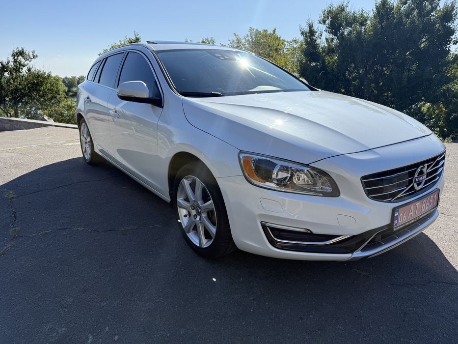Volvo V60 T5 Platinum 2017
