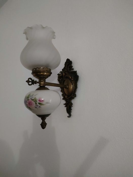 Candeeiro de tetos e apliques