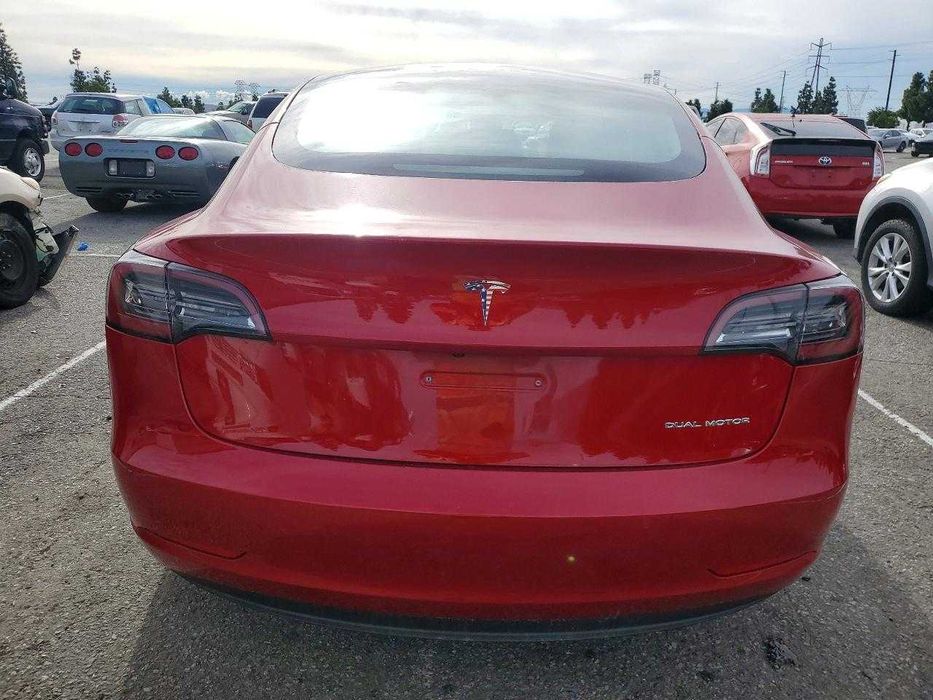 Tesla Model 3 2022