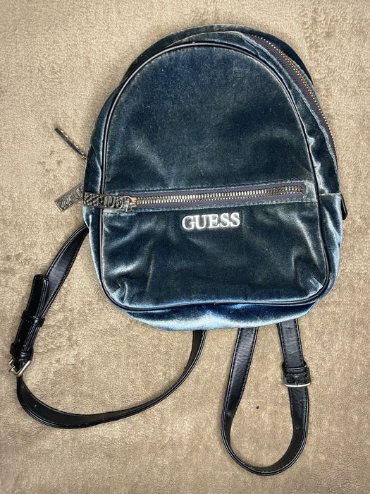 Продам рюкзак guess