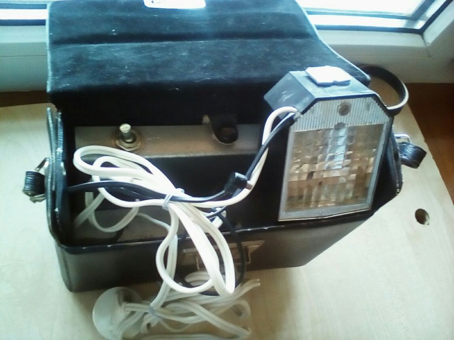 Фотоаппарат ФЭД -- 5 + вспышка "Чайка".