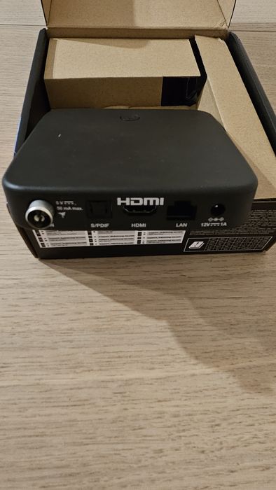 Tuner DVB-T2 z AndroidTV  - Strong SRT420