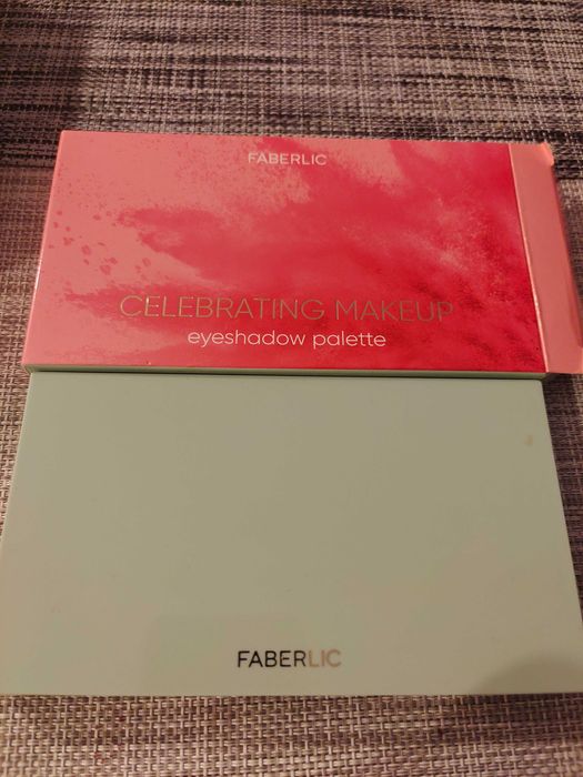 Paleta cieni Faberlic.