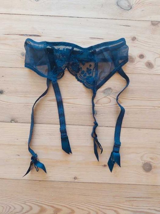 pas do ponczoch siatka siateczka koronka haft