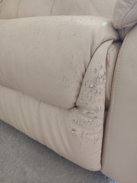 Sofá em pele sintética 1 de 3 lugares