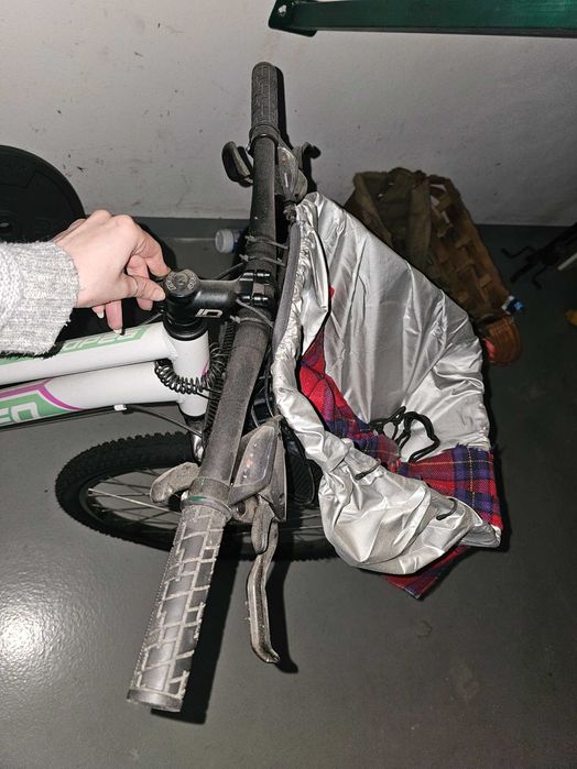 Bicicleta Deed, em bom estado, 20€