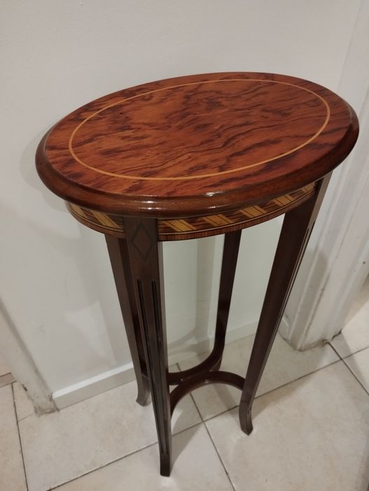 Mesa de apoio em madeira