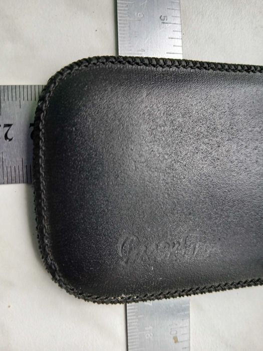 Кожаный чехол на маленький телефон старой модели