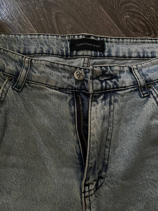 Продам джинсы мом calvin clein jeans