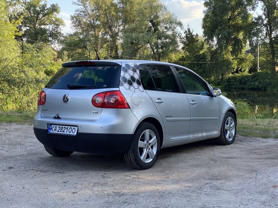 Продам VW Golf 5  2008 р в гарному стані