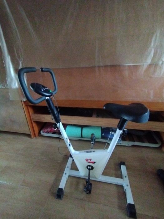 Bicicleta estática em bom estado