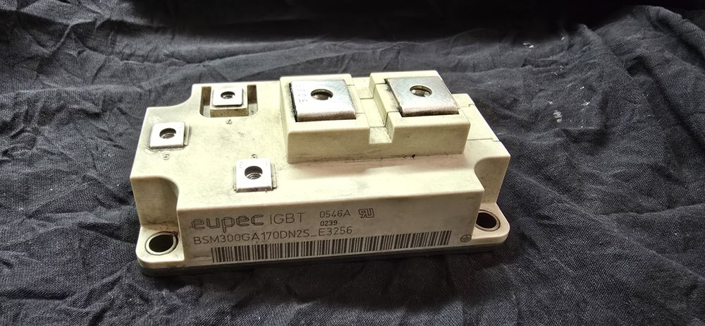 Moduł IGBT BSM300GA170DN2S 300A 1700V Eupec Tranzystor
