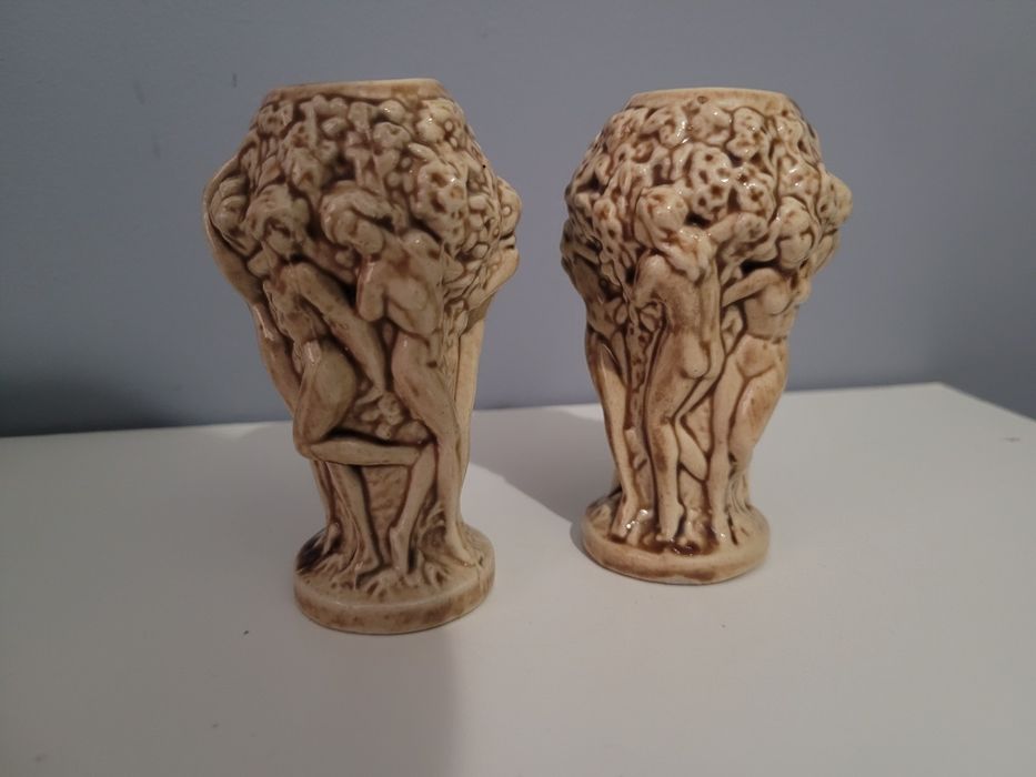 Dwa ozdobne kielichy ceramiczne