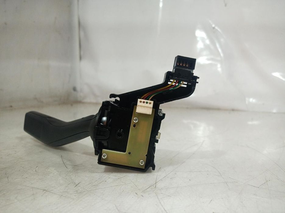 COMANDO LUZES VOLKSWAGEN GOLF V 2006 -1K0953513