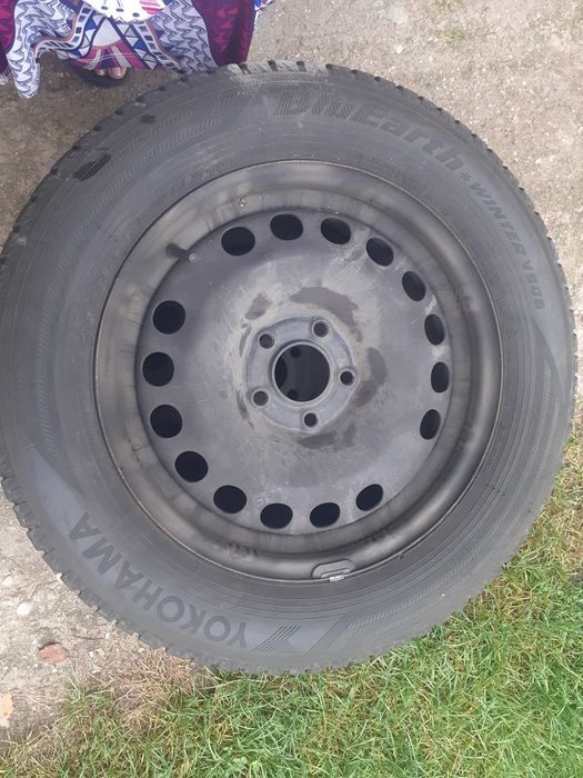 opony wielosezonowe 16/215/60 zima Yokohama 99H