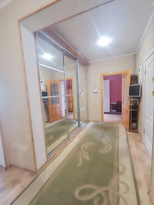 ПРОДАЖ 2поверх.будинку ЗАХОДИ/ЖИВИ. 3 санвузли, 2 гаража, утеплений