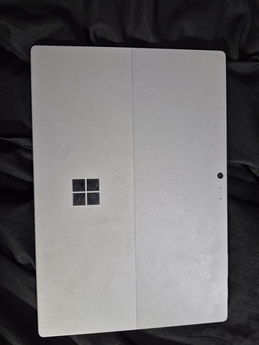 Планшет Microsoft Surface PRO 5 1796 4/128 m7-7Y30 12.3"