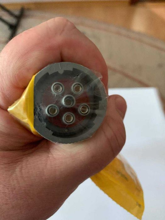 Кабель CAT 7X-1686: 6-контактный кабель-адаптер для салона. Оригинал