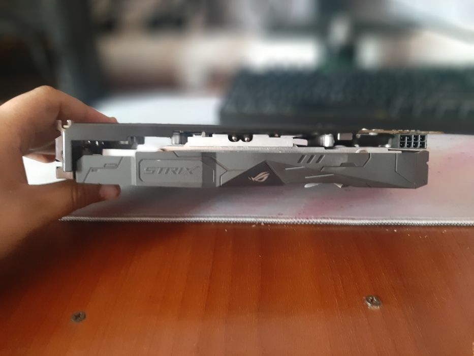 Продам Rx 570 series Asus Strix 4 gb