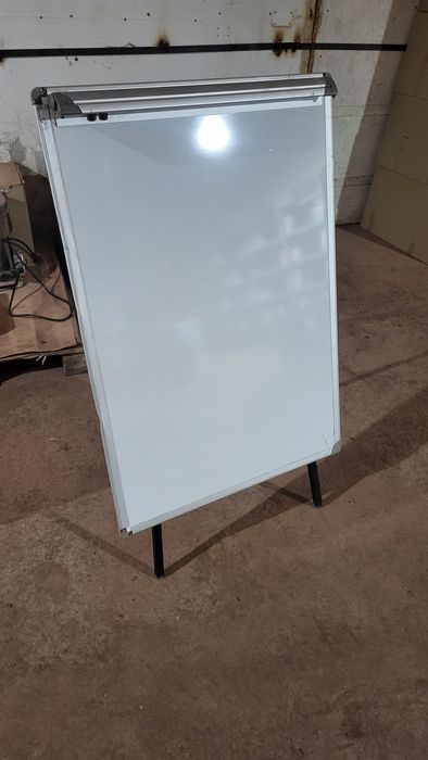 Продам фліпчарт б/в 100×70см