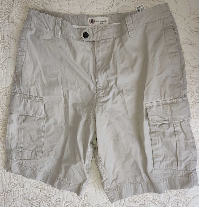 Стильные мужские брендовые шорты Blue Harbour от Marks & Spencer.