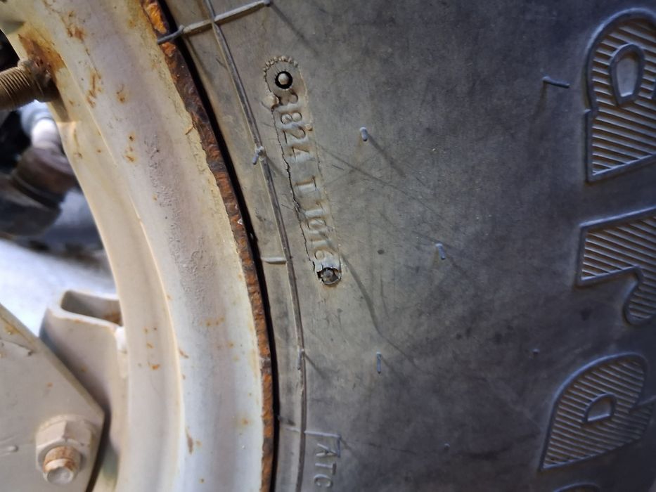 Sprzedam opony Galaxy 380/70 r24