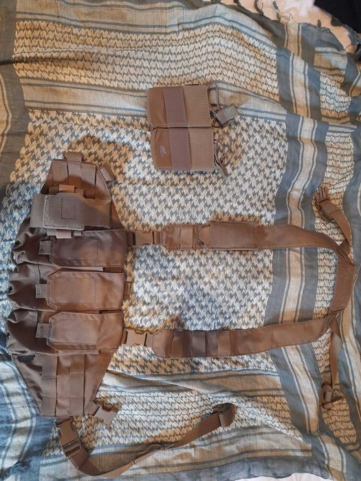 AIRSOFT - HELIKON chestrig + RACCOON Mk2® Backpack e extras