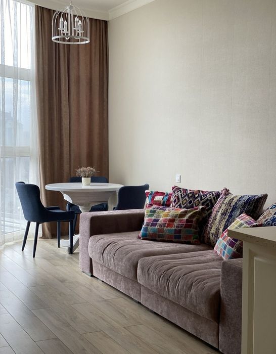 Сдам квартиру в ЖК"Сабанский"/парк Шевченко. Ланжерон. Гардеробная