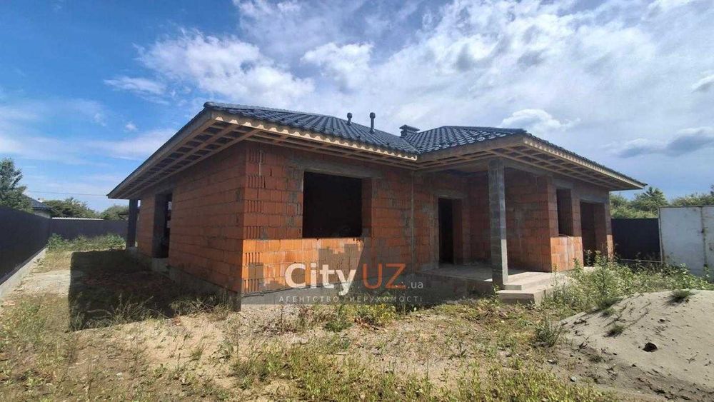 Продається недобудований будинок