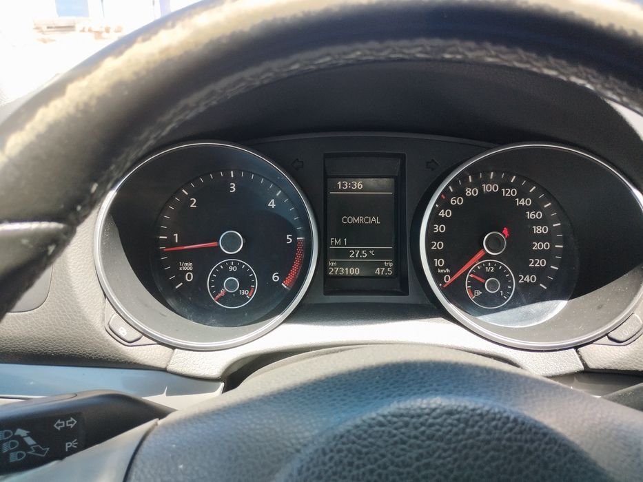 VW Golf VI 1.6 TDI Bluemotion 105 cv