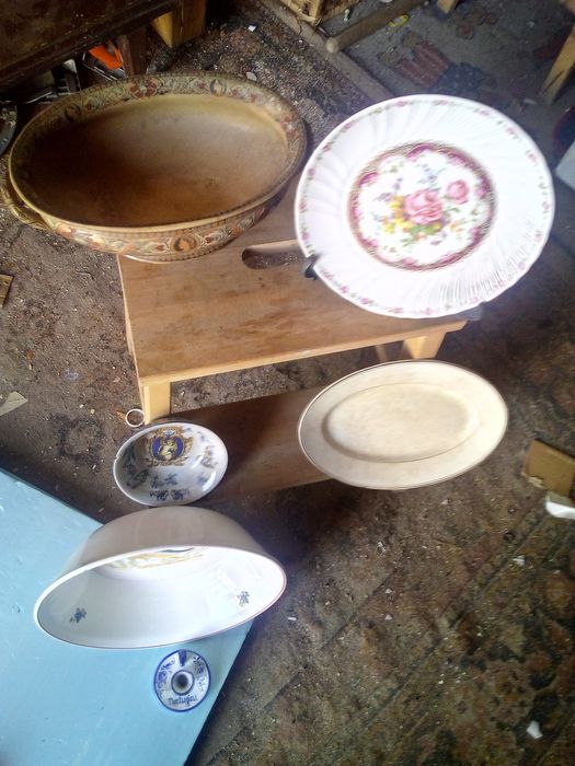 Lote de 30 peças de faianças/porcelanas fabricação centenária