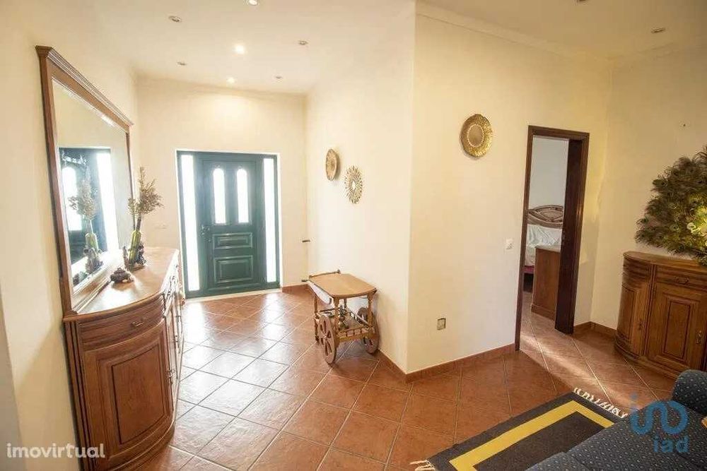 Quinta com 2 moradias prontas a habitar. Com um terreno de 9820 m2