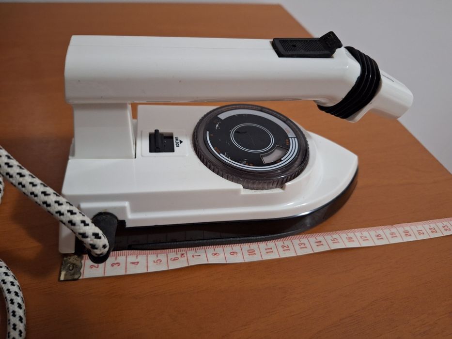 Ferro de engomar de viagem