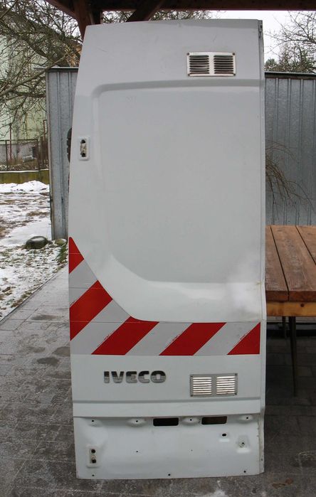 Iveco Daily VI drzwi lewe tył wysokie 196,5 cm opis