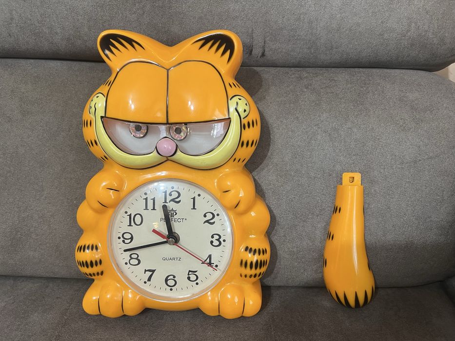 Garfield DAKIN Perfect Quartz Zegar Ścienny z Wahadłem