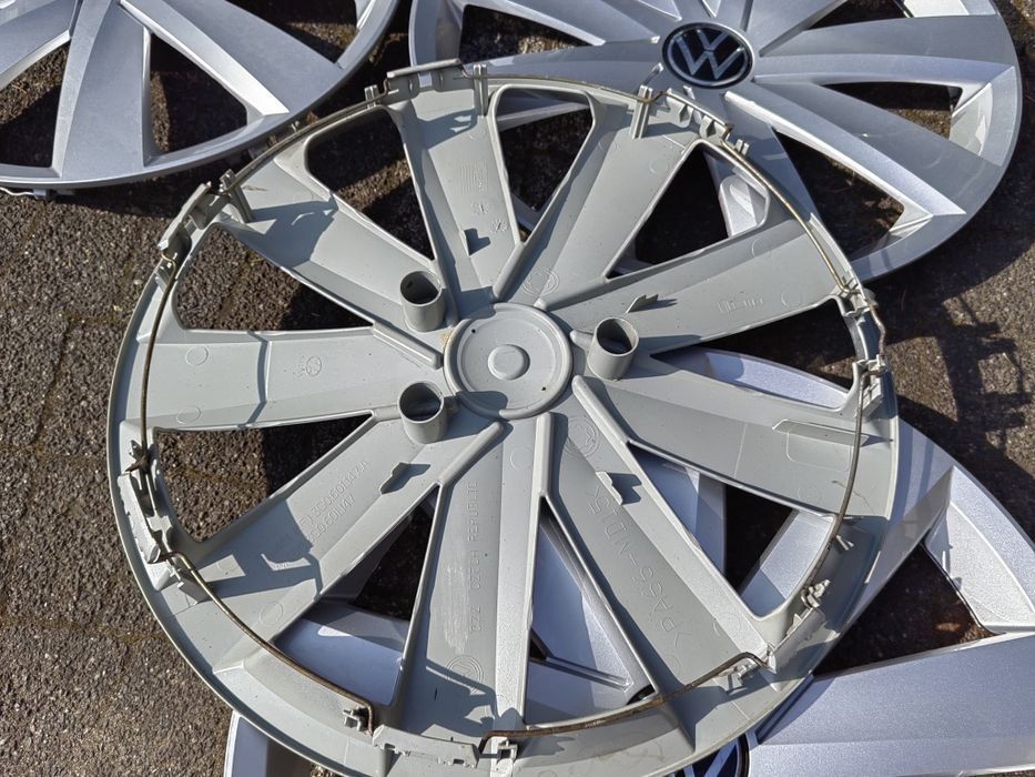 Kołpaki VW 16 cali bardzo ładne Org Nowe Logo Golf, Caddy, Passat