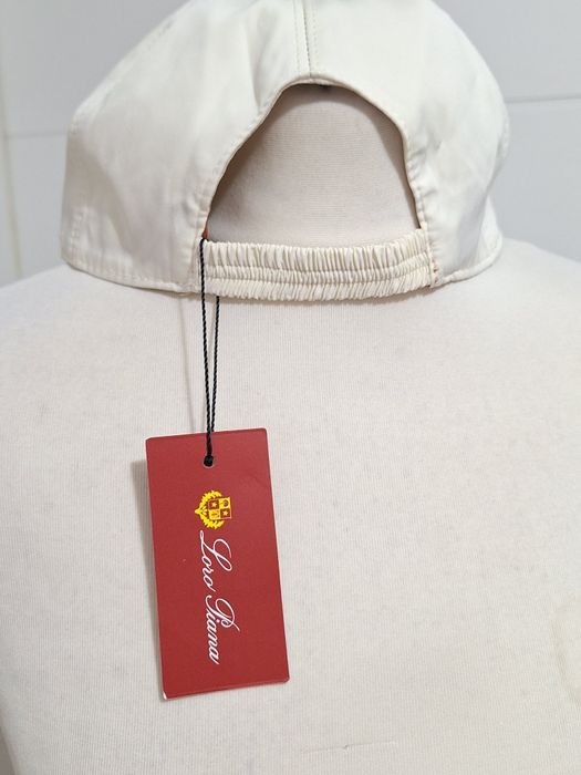 Loro  piana  czapka  z  daszkiem