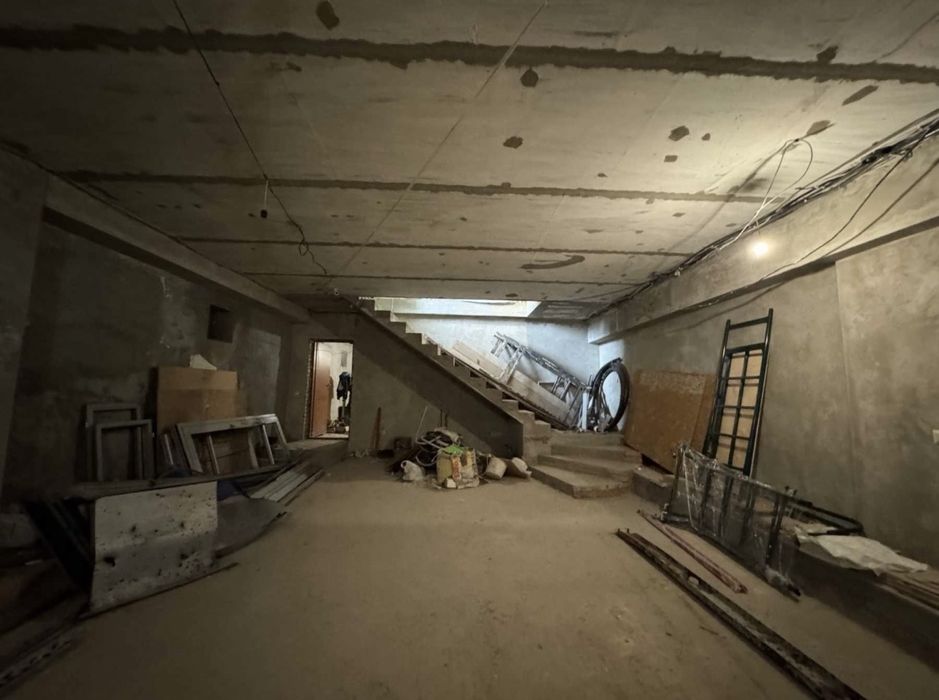 Оренда великого приміщення в центрі Бучі