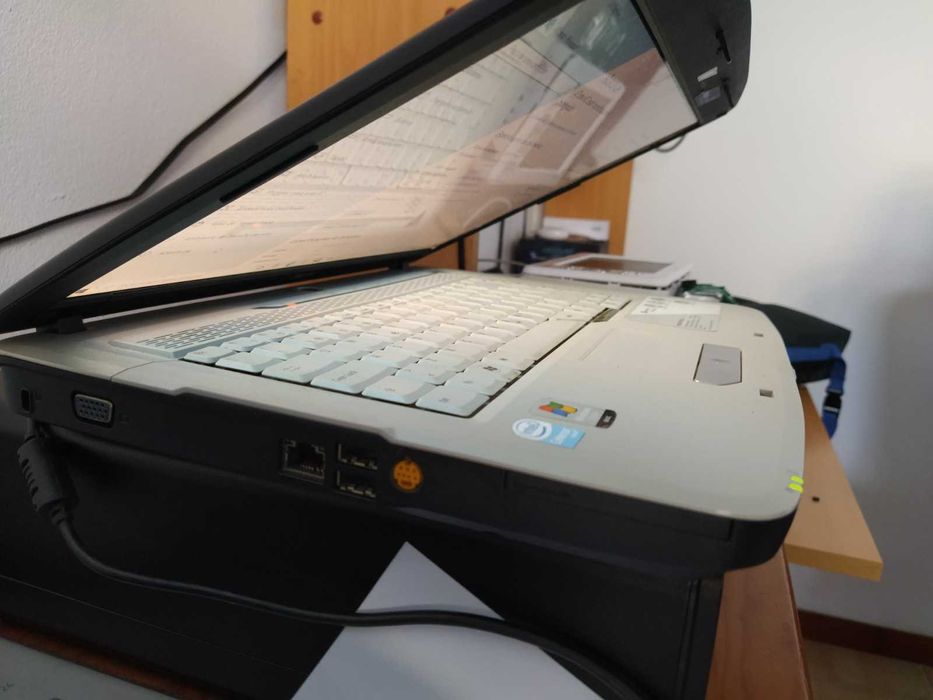Portátil Acer e Bolsas