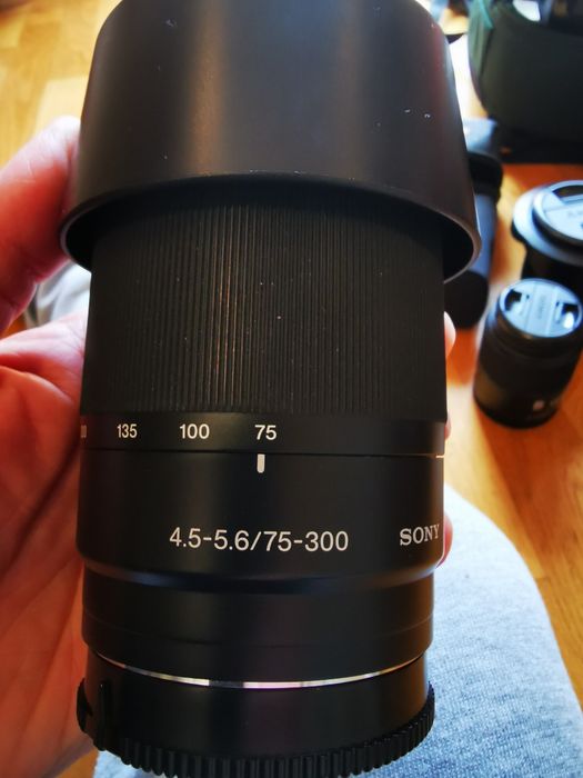 Maquina fotográfica Sony   digital a100 e respetivos acessórios