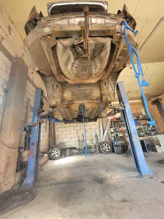 Konserwacja podwozi samochodowych(Auto Naprawa hamulce olej i inne