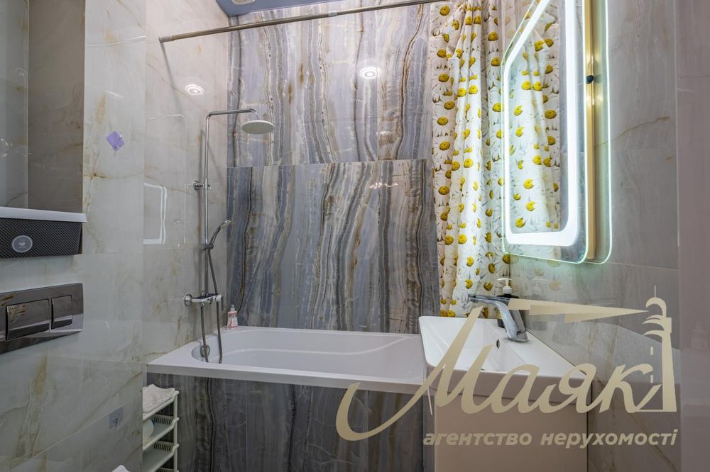 ПРОДАЖ сучасний одноповерховий будинок площею 182,7 м² у затишному селі Погреби, Броварського району Київської області, вул. Пасіченка.