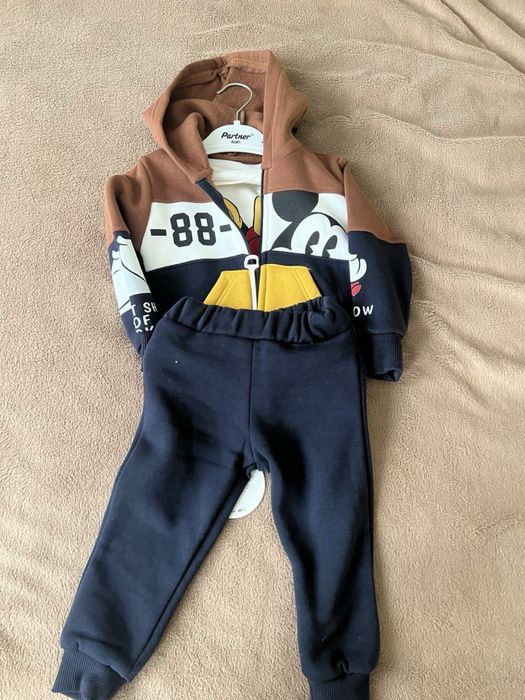 Спортивний костюм на флісі трійка новий  Розмір 74-80 см