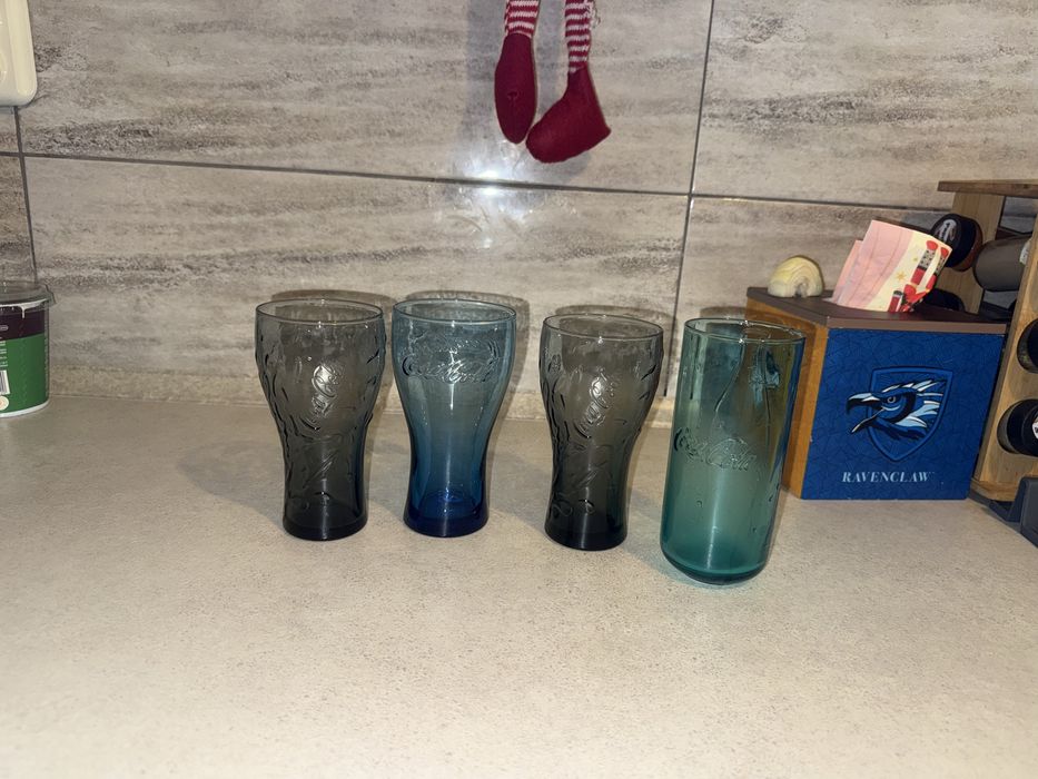 Zestaw Kolorowe szklanki Coca-Cola czarna granatowa zielona