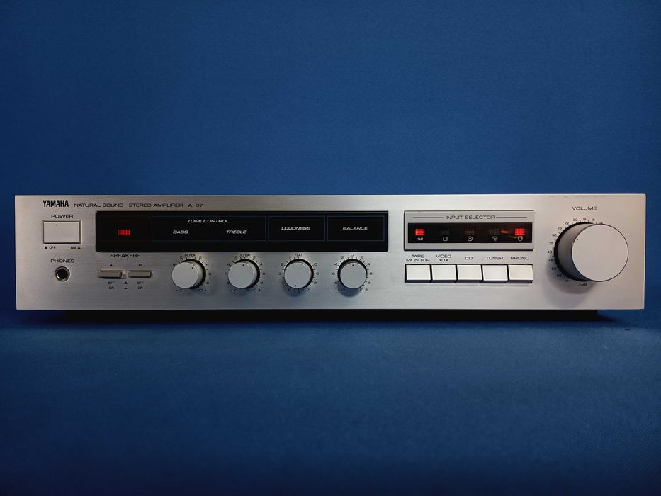 amplificador YAMAHA A-07