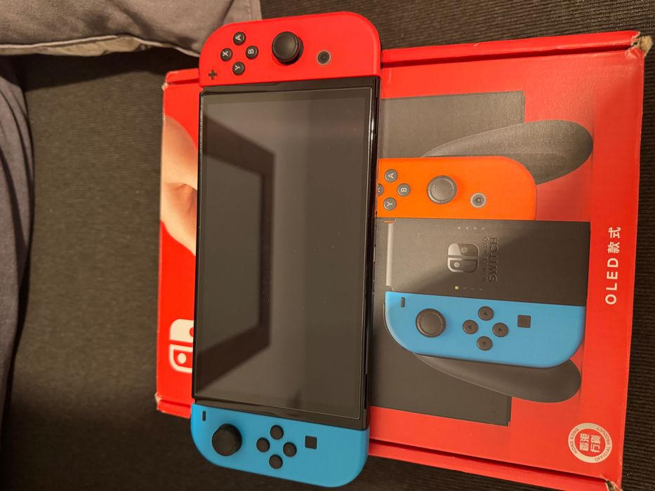 Nintemdo Switch Oled