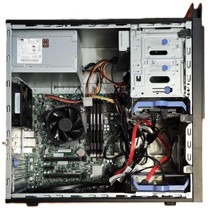 Komputer stacjonarny LENOVO ThinkCentre M800 z Windows 10