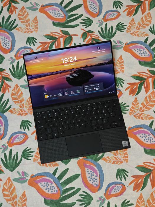 Aluminiowy Dell XPS 13 9000 i7-10generacji, 512GB Dysk SSD, bateria excellent 4 godziny pracy, ładowarka